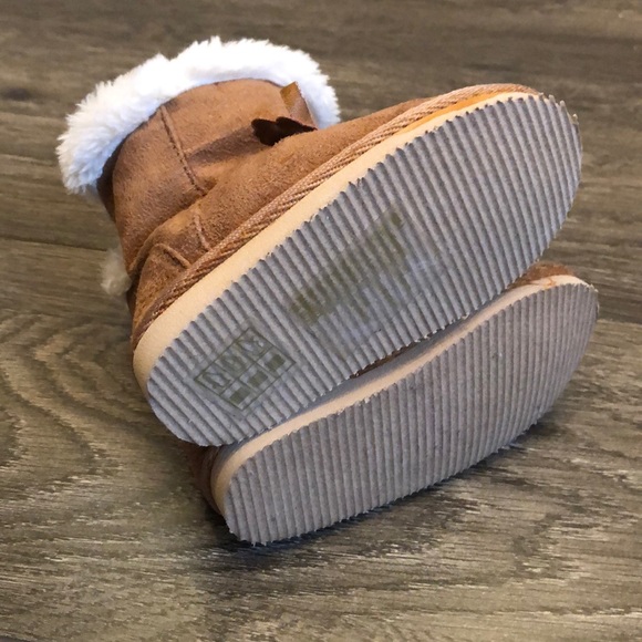 NWOT Baby shoes size 3 - Picture 2 of 4